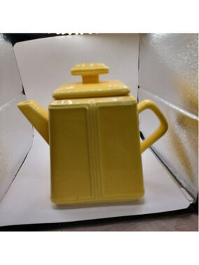 Chantal Vintage Teapot 2003